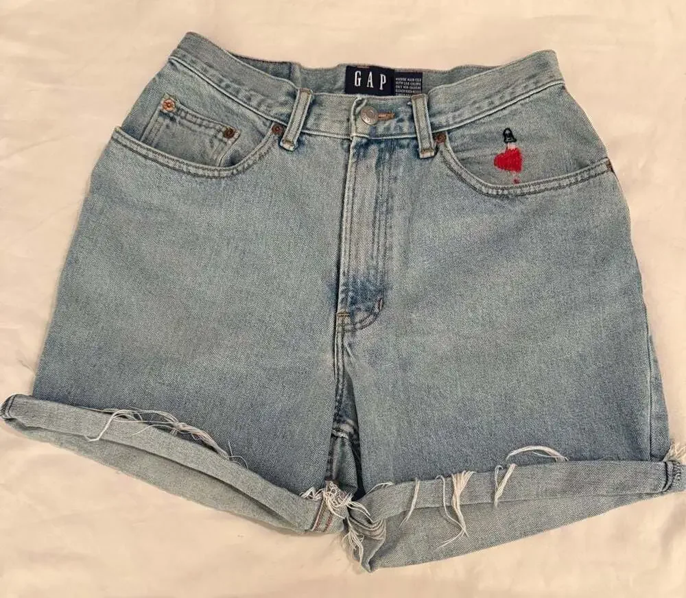Vintage Gap High Rise Denim Cutoff Shorts Size 8 Embroidered Heart